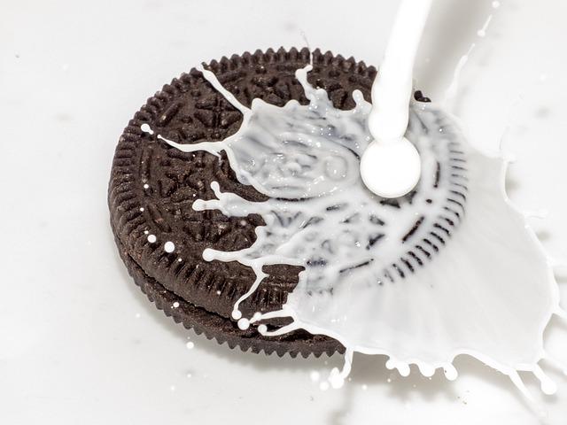 How to Make Oreo Ice Cream with Ice Cream Maker: Fun Recipe 2 Essential Ingredients for a Decadent Oreo Ice Cream